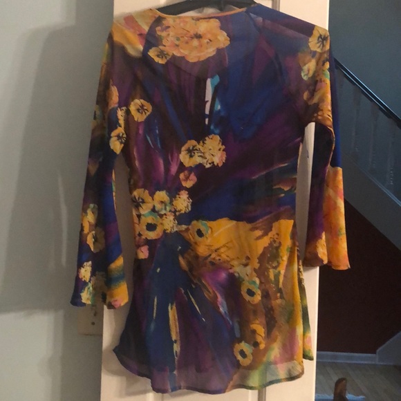 Chic magical print chiffon type blouse - Picture 3 of 3